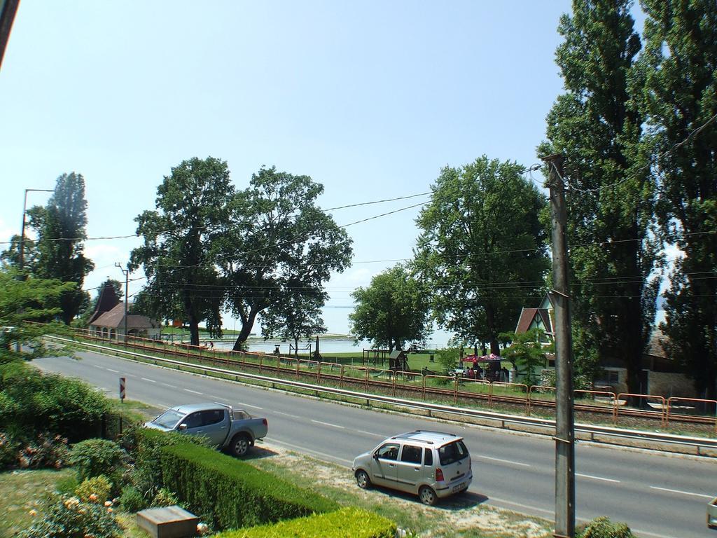 Villa Vizparti Nyaralo Fonyód Exterior foto